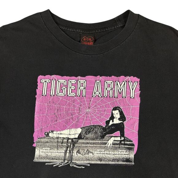 Tiger Army 2003 Vintage “All Hail The Darkness” Band T-shirt - Picture 3 of 6